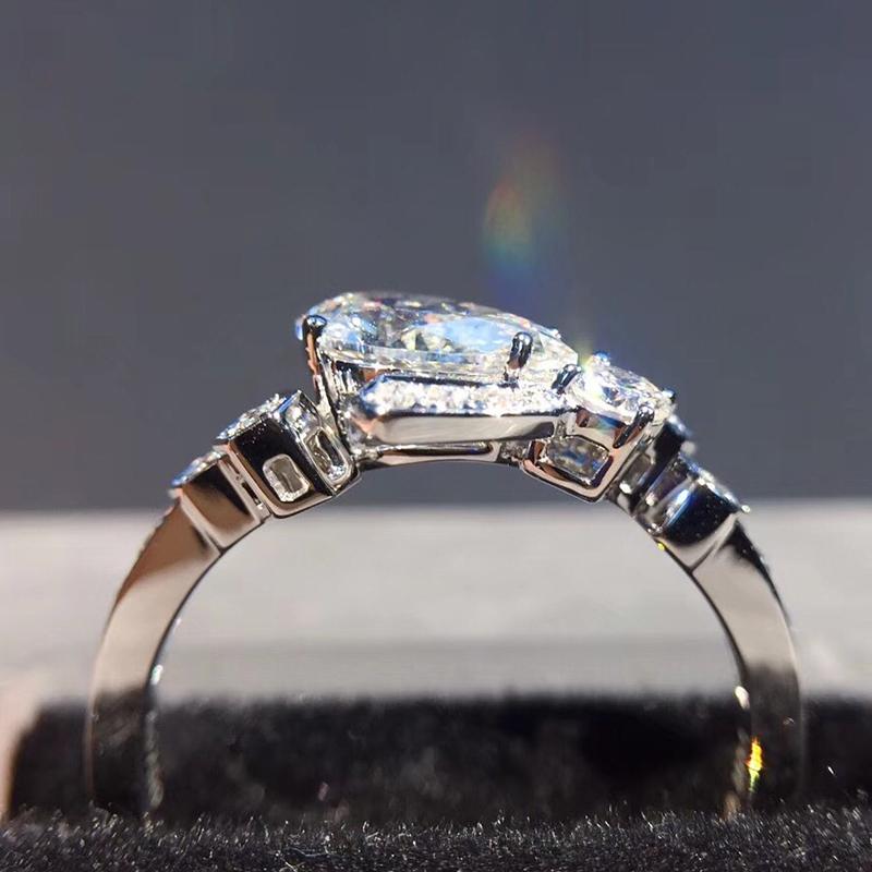 Huitan Creative Wedding Rings for Women Luxury Inlaid Waterdrop Cubic Zirconia Newly Designed Female Accessories Fashion Jewelry