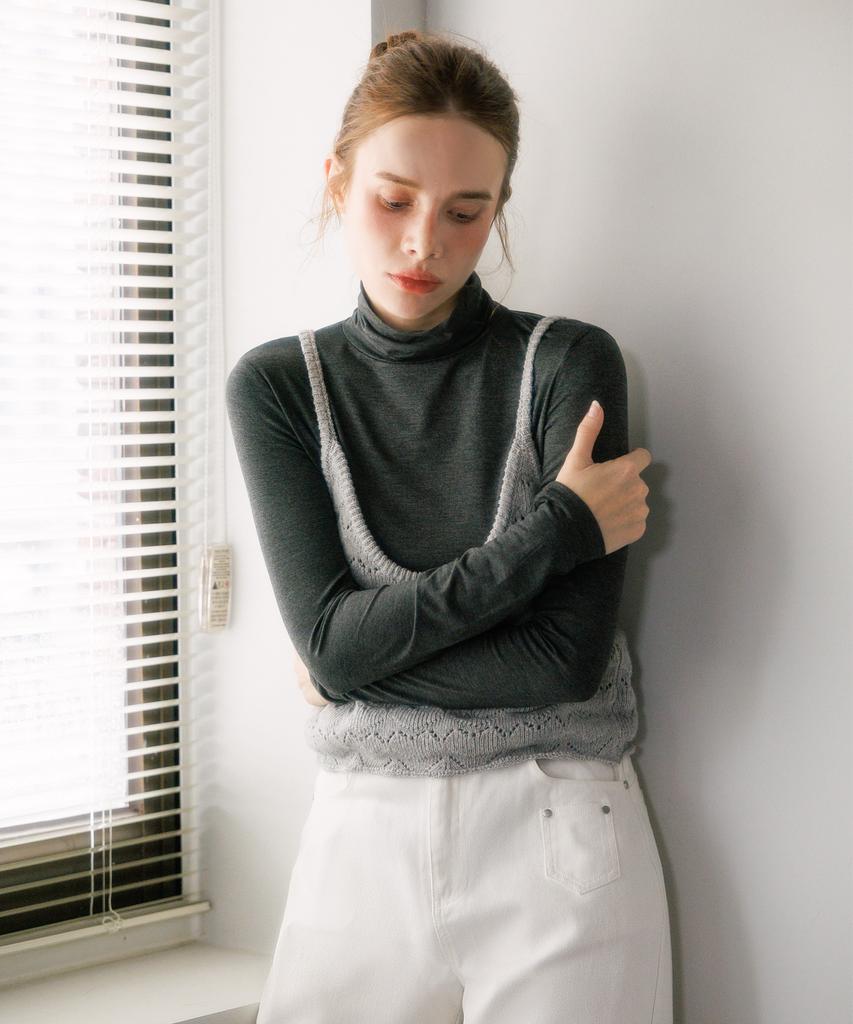 HYFVE Basic Silky Turtleneck T-Shirt