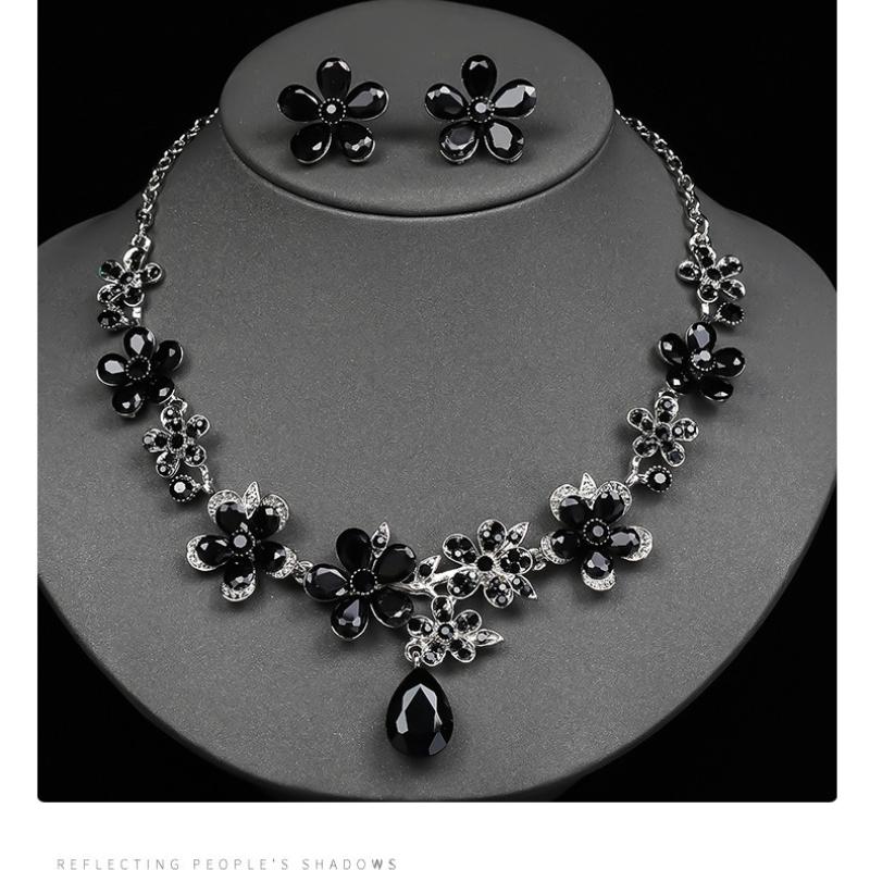 2026 European and American Necklaces, Earrings Sets, Women's Cross-border Jewelry, Crystal Water Alloy Bridal Wedding Jewelry, Flowers Retro Style