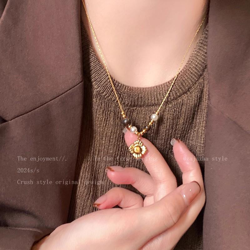 "Elegant Korean Titanium Steel Zircon Bow Necklace for Women"