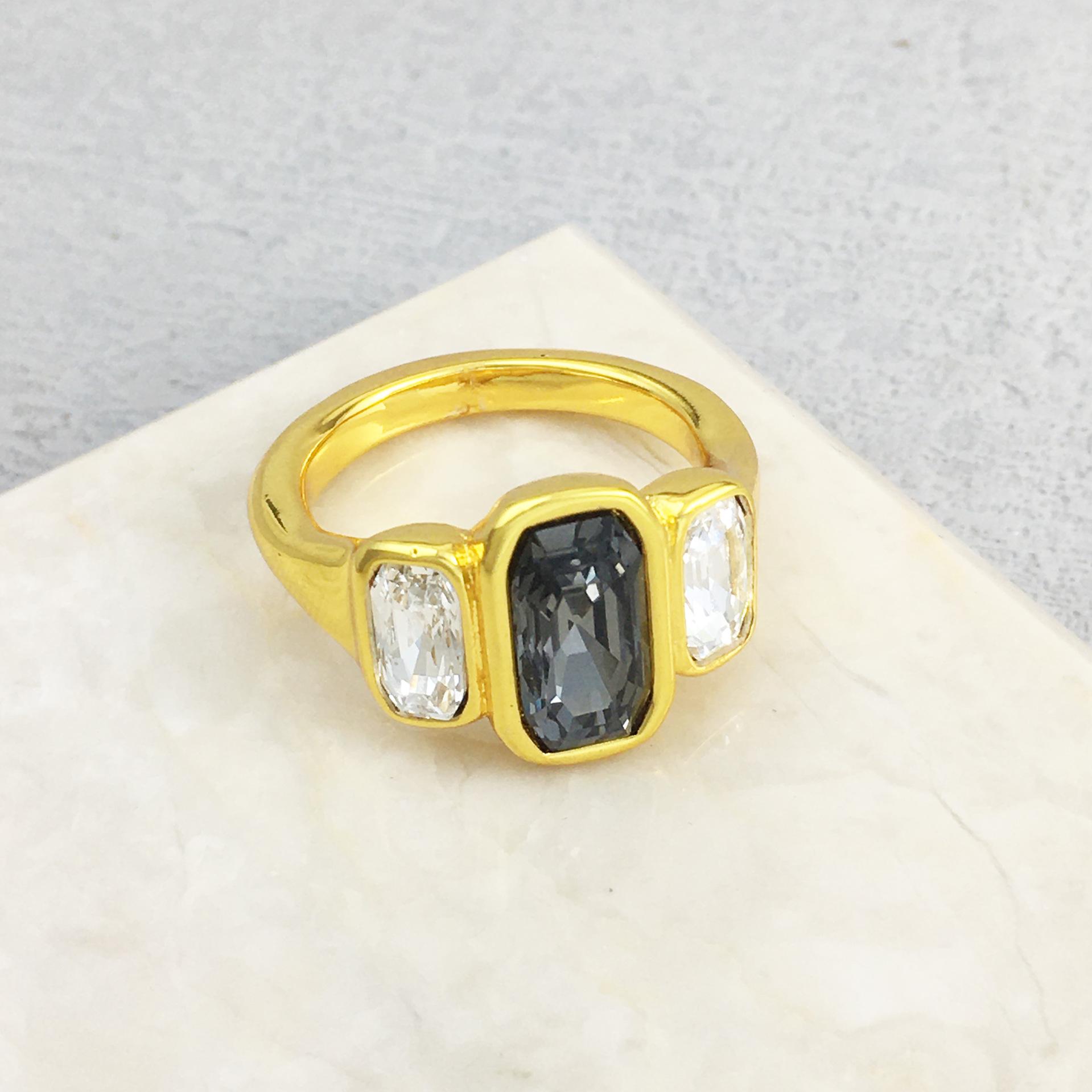 2024 UNOde50 Rectangular Gray-White Crystal Ring: Natural, Versatile, Everyday Wear Size 8