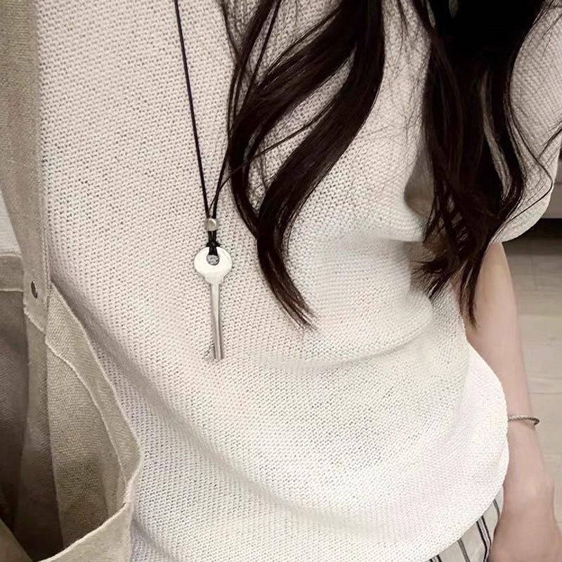 Metal Key Shaped Pendant Necklace For Women Girls Simple Long Wax Rope Sweater Chain Fashion Accessory New Gifts