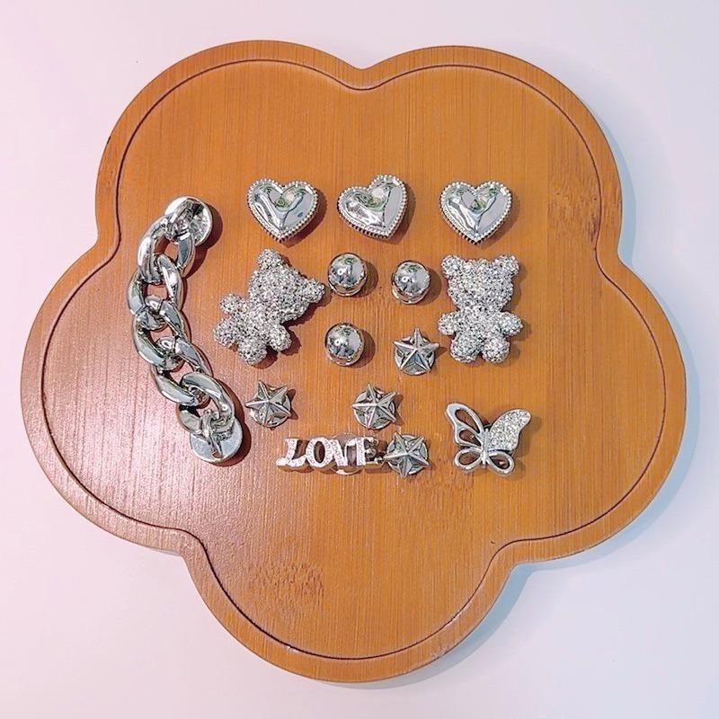 

Набор из 15 модных шармов для обуви, аксессуары, пряжка для обуви с отверстиями, блестящий маленький медвежонок, серебряная цепочка, DIY 3D украшения для обуви, подарок для вечеринки