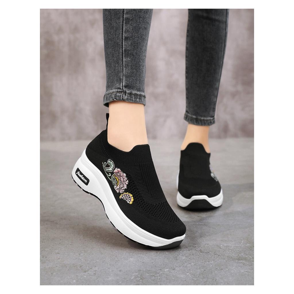 Women's Summer New Lightweight Sponge Sole Casual Shoes, Women's Height Increasing Shoes, Versatile Thick Soled Shoes