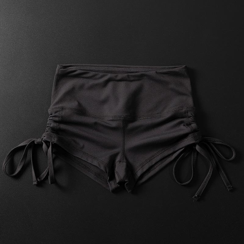 

Sports shorts 2025 new pleated sports fitness shorts women s hip lift quick-drying breathable three-point yoga pants gym hot pants S чорний