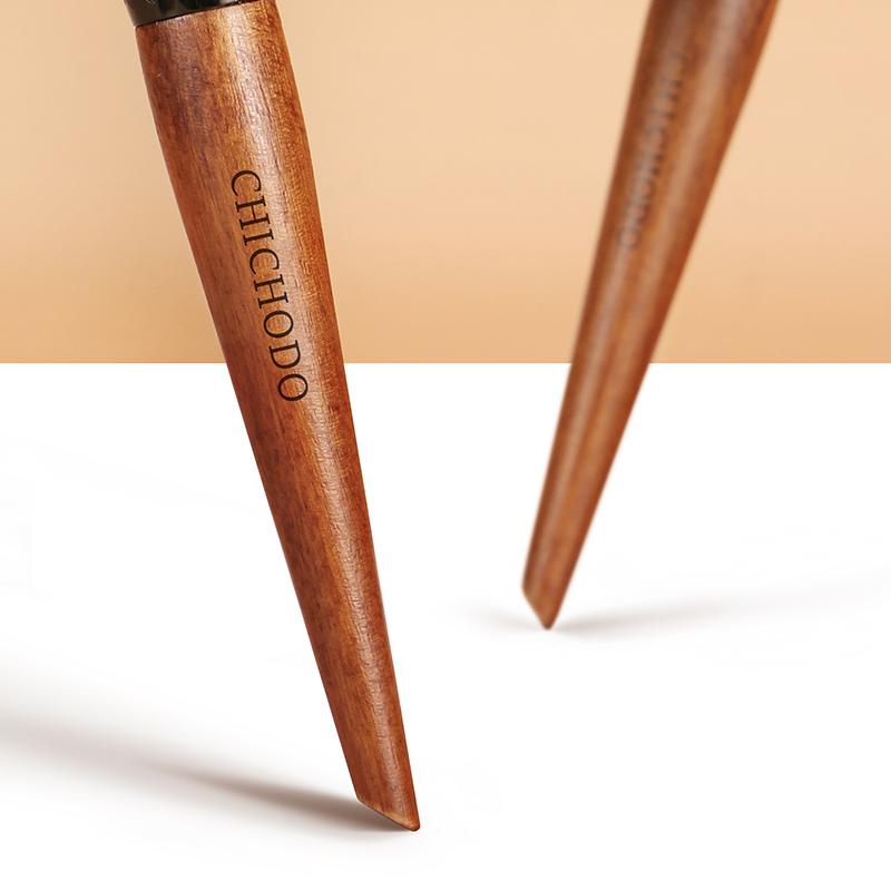 Makeup Brush Amber Series Carved Tube Animal Hair Brushes -Pony Goat Hair Blush Brush -Peach Shape Pen -F233