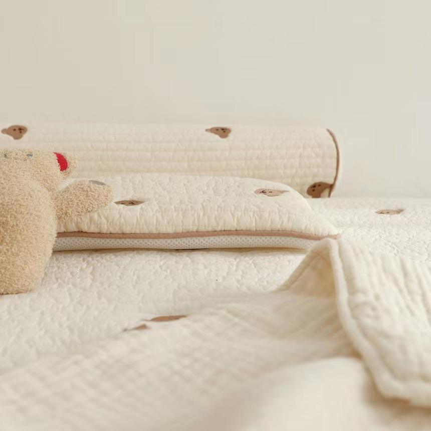 2021 Koreanische Gesteppte Bestickte Kissen: Schweißabsorbierend, Atmungsaktiv, für Kindergartenbabys