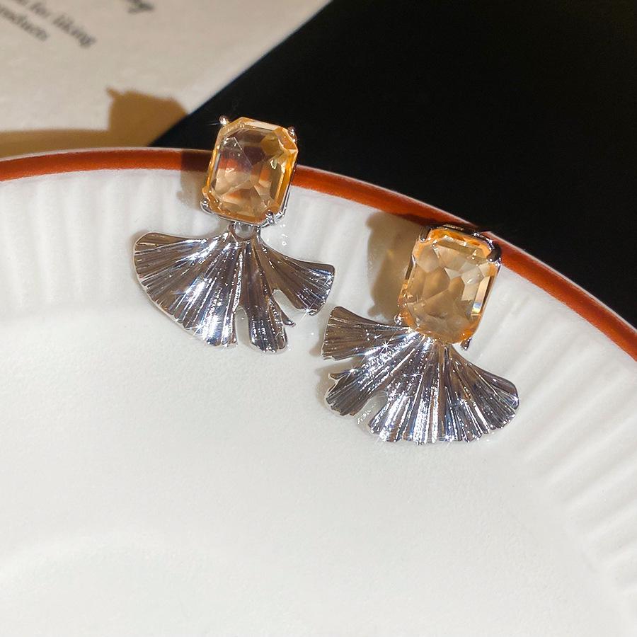 Silver Zircon Leaf Stud Earrings - Retro, Versatile, High-End Luxury for Women