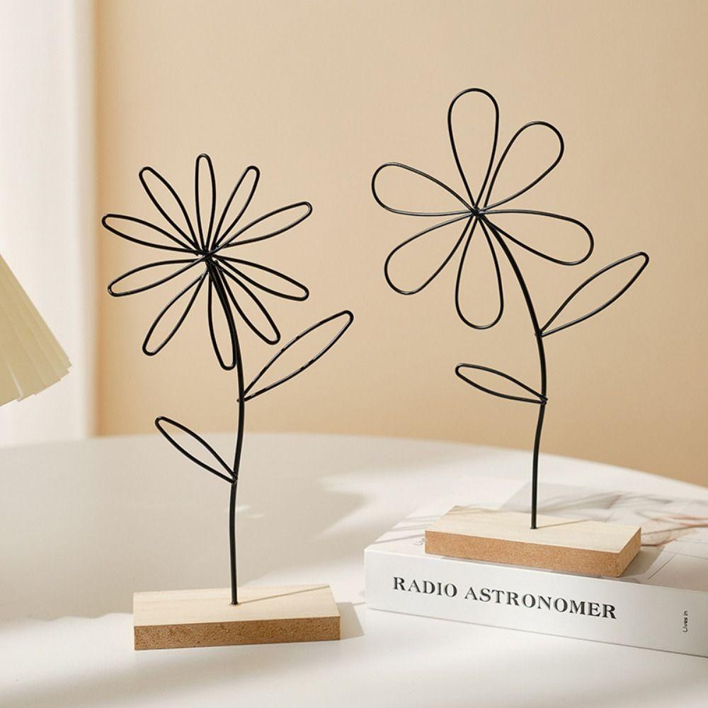 

Металлические изделия Железная цветочная скульптура с основанием Скандинавские цветочные орнаменты для рабочего стола