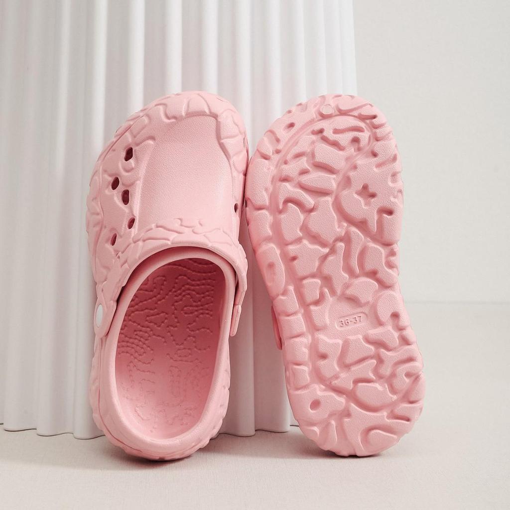 Men's and Women's Trendy Closed-Toe Non-Slip Thick Sole Sandals for Summer Outdoor Beach