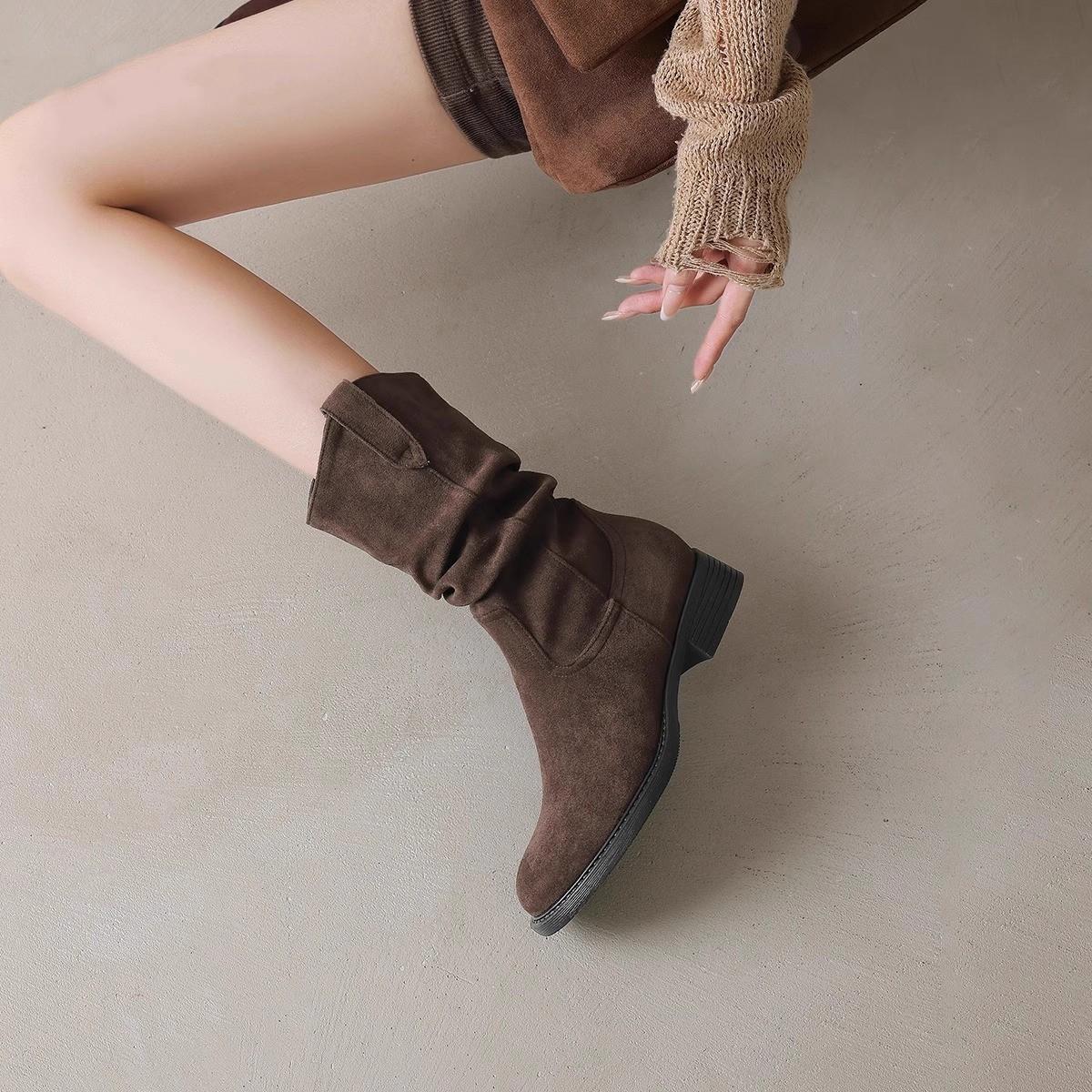 

Cowhide Western Cowboy Pile Boots Women s Autumn and Winter New Leather Retro Thick Heel Martin Boots Women s British Style Boots 40
