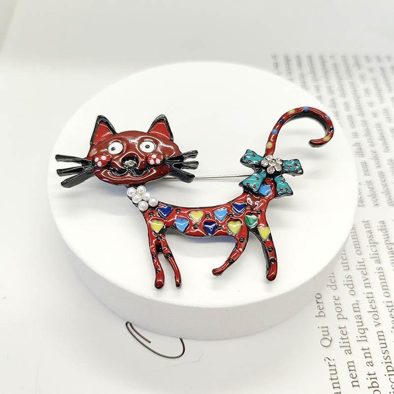 Vintage Pearl Cartoon Cat Enamel Brooch for Women - High-End Corsage Pin