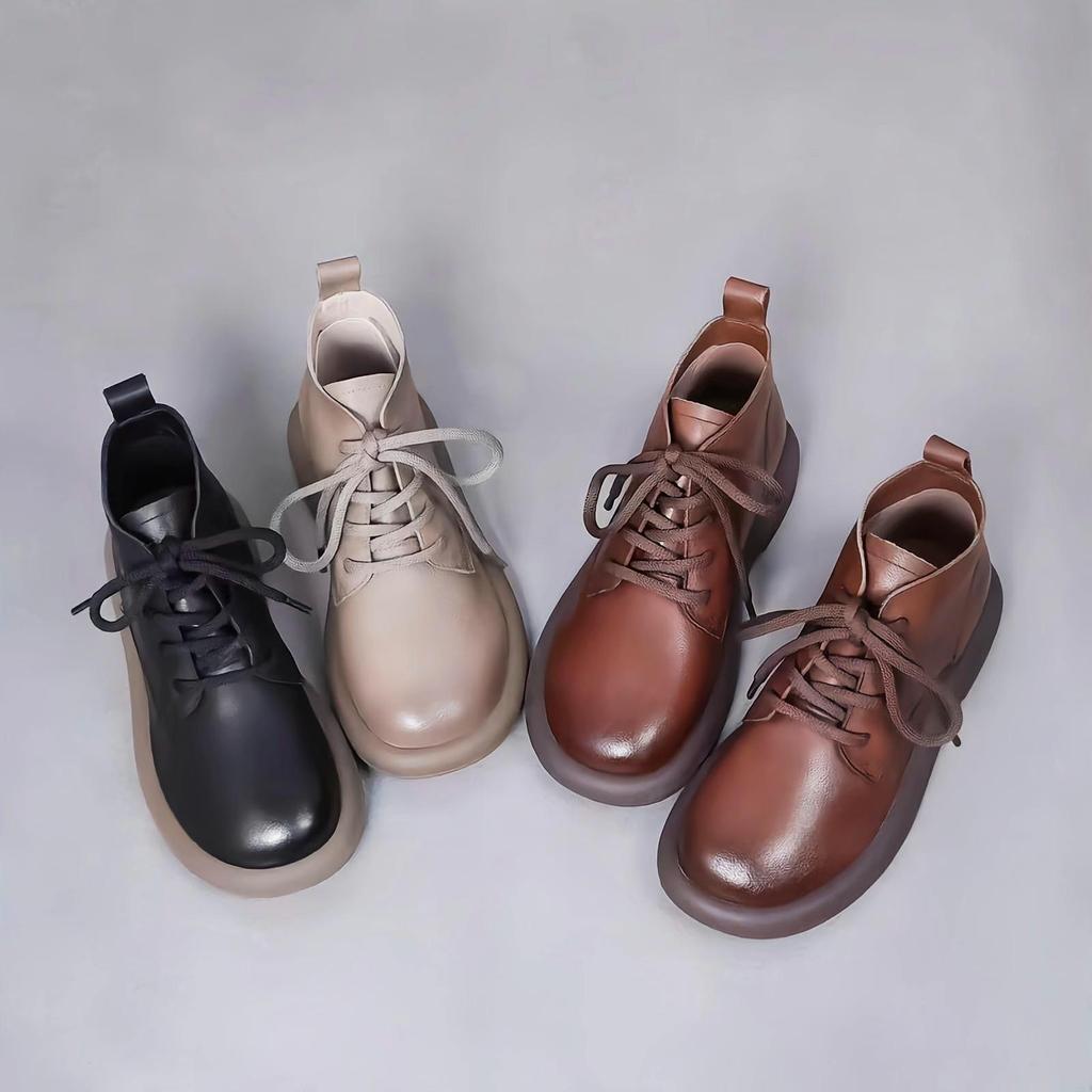 2024 Women's Retro Flat Lace-Up Martin Boots: Versatile, Comfortable Short Leather Boots for Fall and Winter