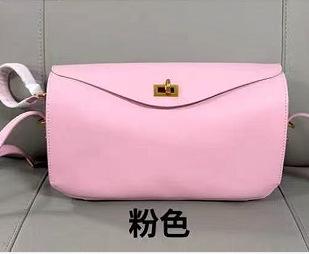 2026 New High-quality Leather Lock-up Boston Pillow Bag Large-capacity Simple Commuting One-shoulder Cross-section Female