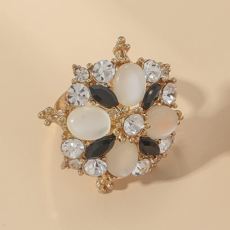 Fashionable Retro Hong Kong Style Light Luxury Exquisite Open Ring, Simple and Niche Creative Design, Diamond Inlaid Pearl Ring