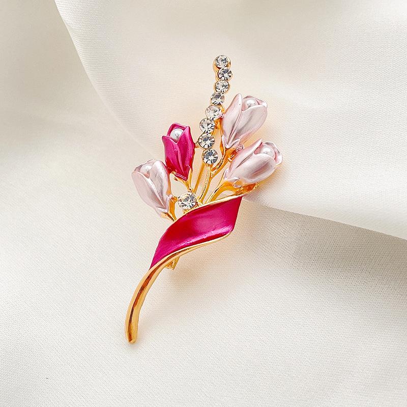 Luksusowa broszka z kolorowym diamentem dla kobiet, niszowa, z poczuciem luksusu, dekoracyjna korsaż do żakietu, temperamentna, lekkie luksusowe dodatki