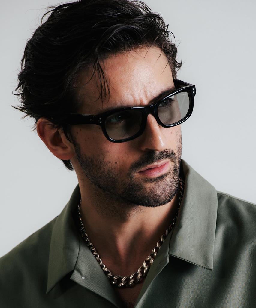 ROB Photochromic Sunglasses for Men Biker Lightly Tinted UV Clear Lens Color Wellington Adjustable Fashion Photochromic FREE SIZE [CRIMIE] - Shades,