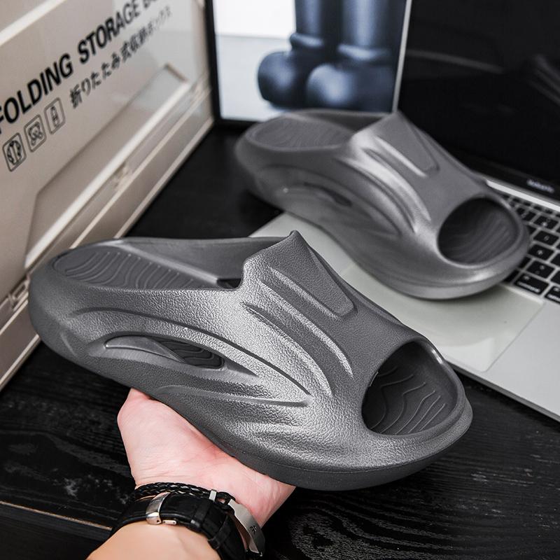 Fashion House Slippers Thick Bottom Men's Slippers Soft and Comfortable Shoes for Men Non-Slip Shoes Non-Slip Indoor and Outdoor New