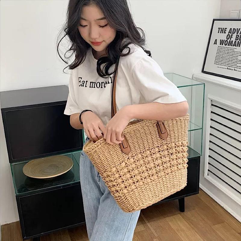 New Large-capacity Woven Straw Bag French Hollow Holiday Style Beach Single Shoulder Tote