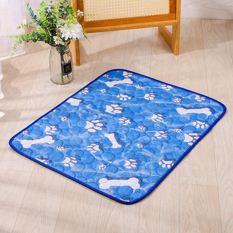 Dog Cooling Pad Self-Cooling Ice Silk Washable Pet Mat Comfortable Cooling Pad for Dogs And Cats Cooling Beds Cats Accessories