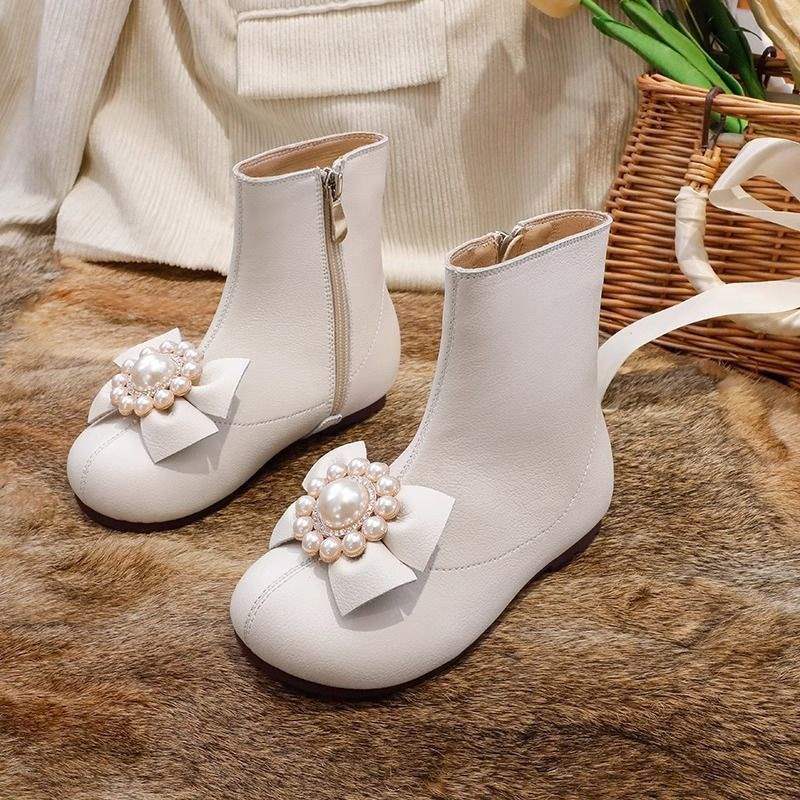 

Autumn and winter girls princess short boots pearl children s boots soft-soled velvet flat-soled large-size white soft-soled Martin boots 31 yards inner length 19.2 cm