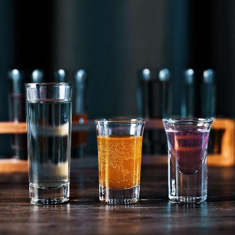 

LISM Small Sake Wine Glasses with Wooden Holder (Set of 6)