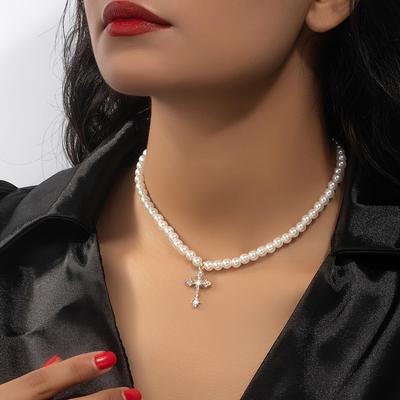 Trendige europäisch-amerikanische Osterperlen-Strass-Kreuz-Anhänger-Choker-Halskette