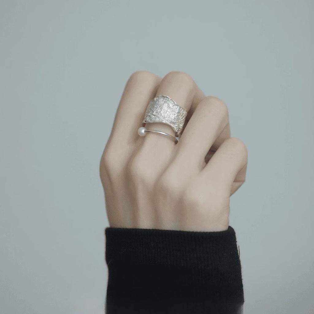 Medieval Brushed Diamond-encrusted Zircon Ring for Women Does Not Fade, Light Luxury and Versatile Open Index Finger Ring Jewelry.