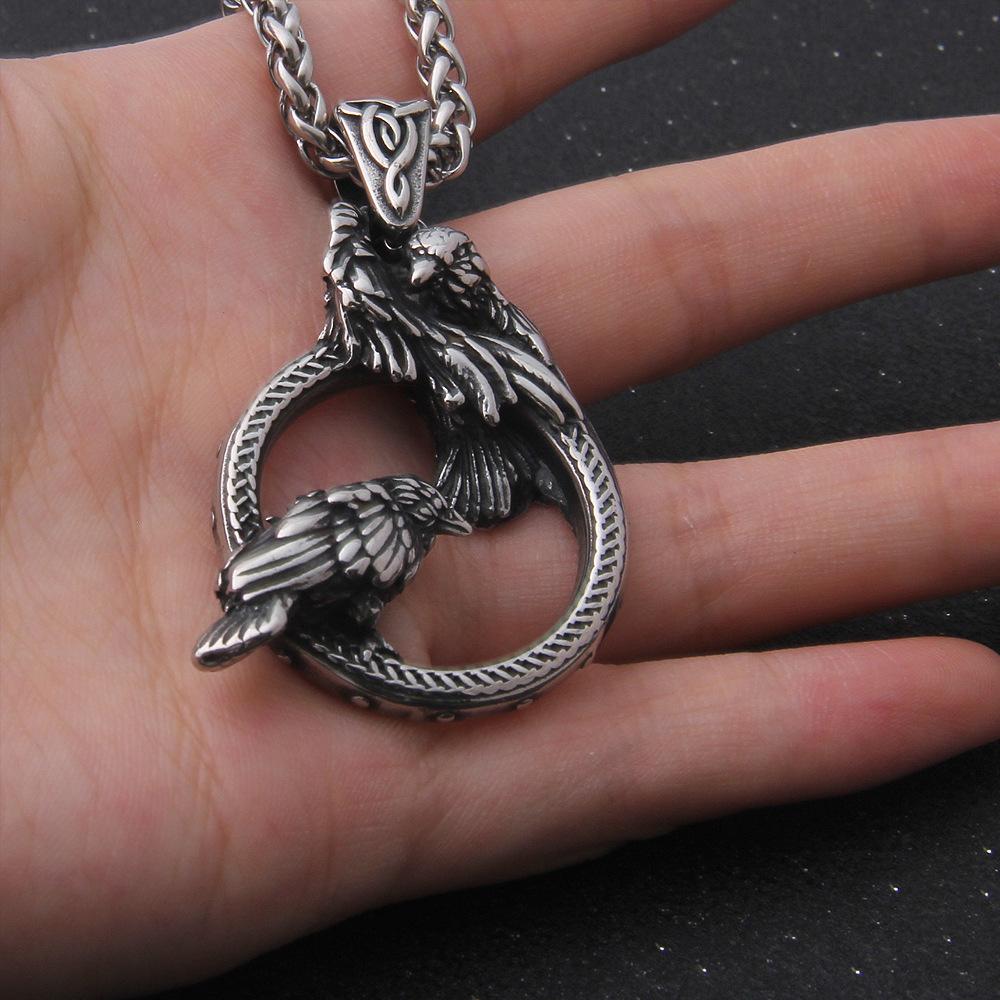 Colier Odin's Ravens din oțel inoxidabil - Pandantiv viking cu oțel nordic pentru bijuterii din metal hip hop pentru bărbați