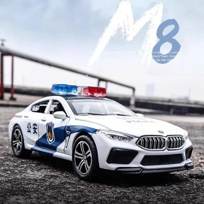 Skala 1:32 M8 Polizeiauto Modell Spielzeug Metall Diecast Pull Back 110 Simulationsfahrzeugmodelle Türen geöffnet Jungen Sammlung Geschenke