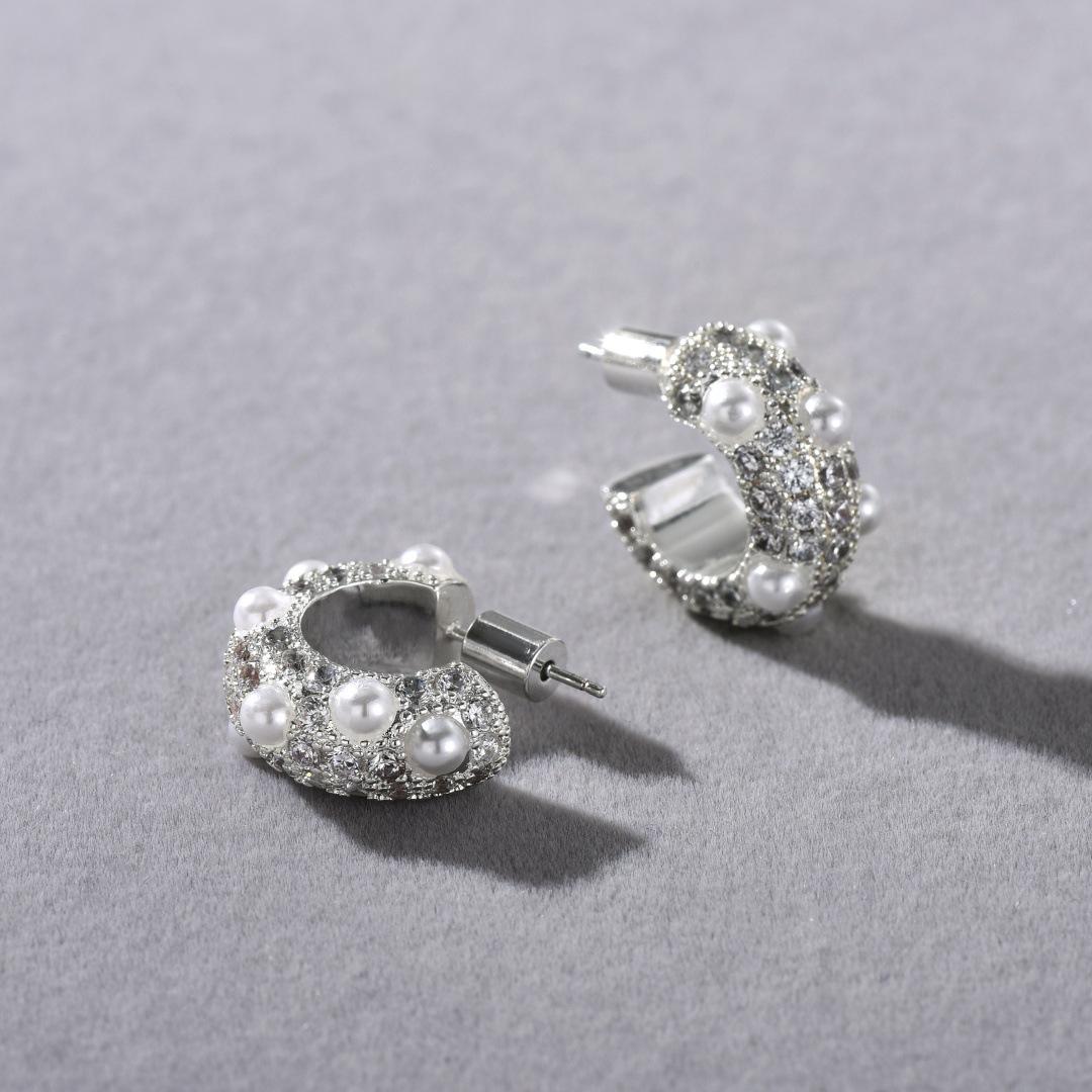 

Diamond-Set French Pearl S925 Silver Needle Stud Earrings Retro Atmospheric Earrings Niche Temperament Earrings