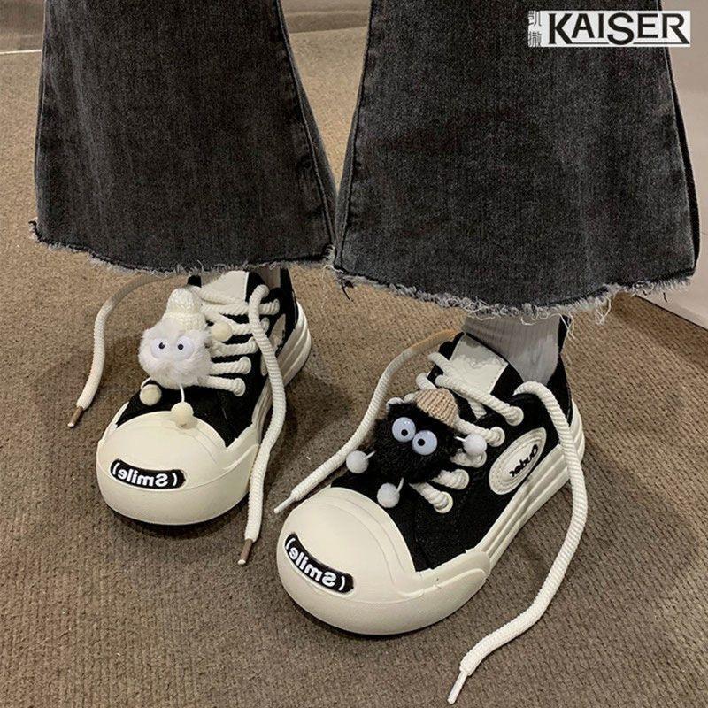 

Нишевые оригинальные милые туфли на платформе с большой головой и уродливой милотой женские 2025 новые осенние универсальные повседневные маленькие белые туфли с открытой улыбкой 40