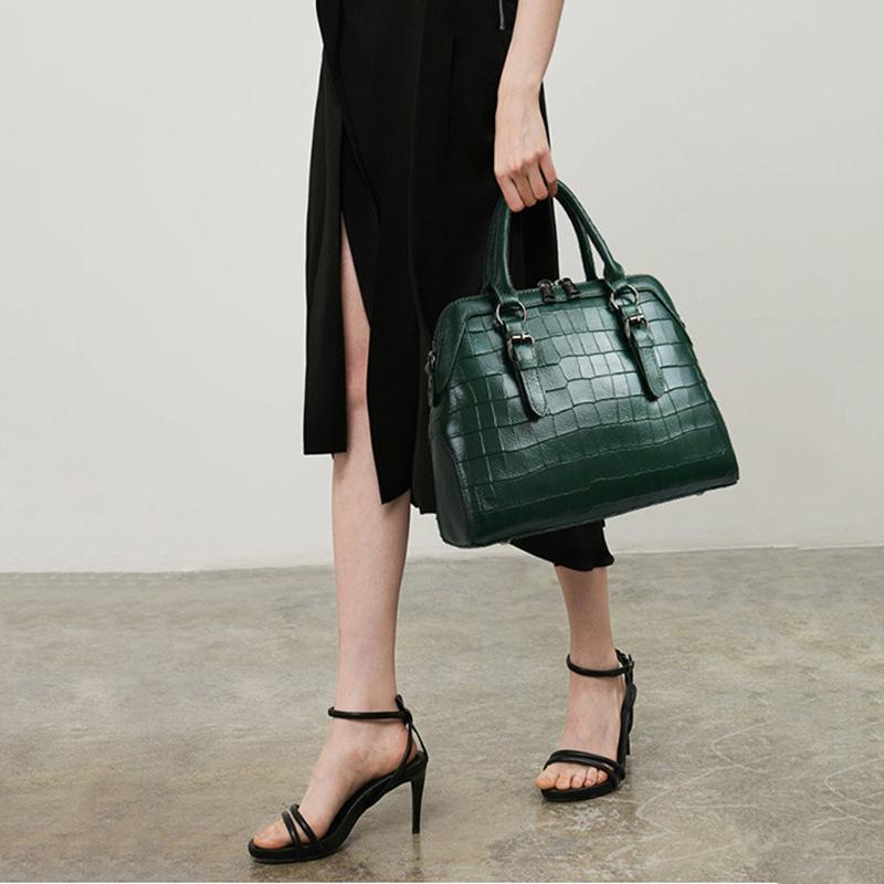 Fengchao Women's Luggage and Leather Goods Solid-color Shell Leather Crocodile Pattern Women's Crossbody Bag