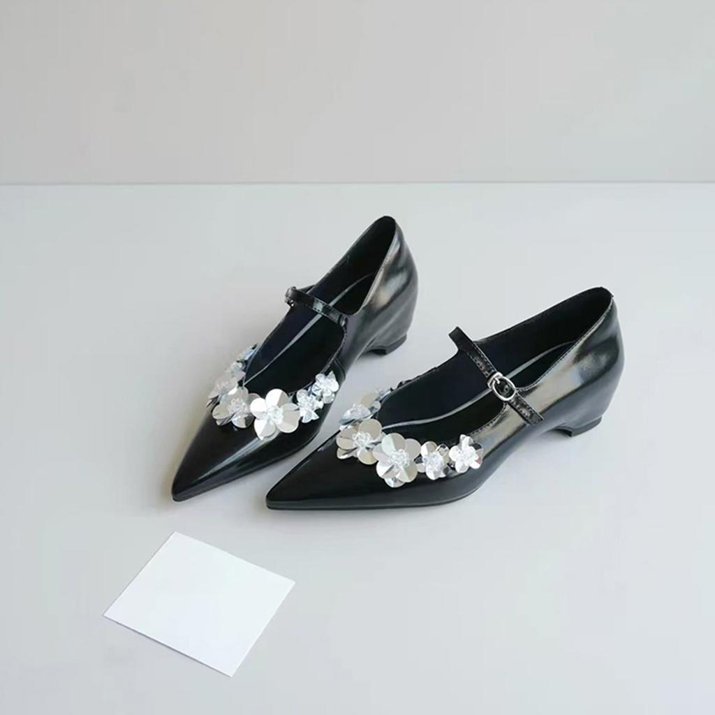 Fashion Japanese Sequined Flowers Mary Jane Shoes Shallow Temperament Women's New French Pumps Inner Height-increasing Pointed Shoes