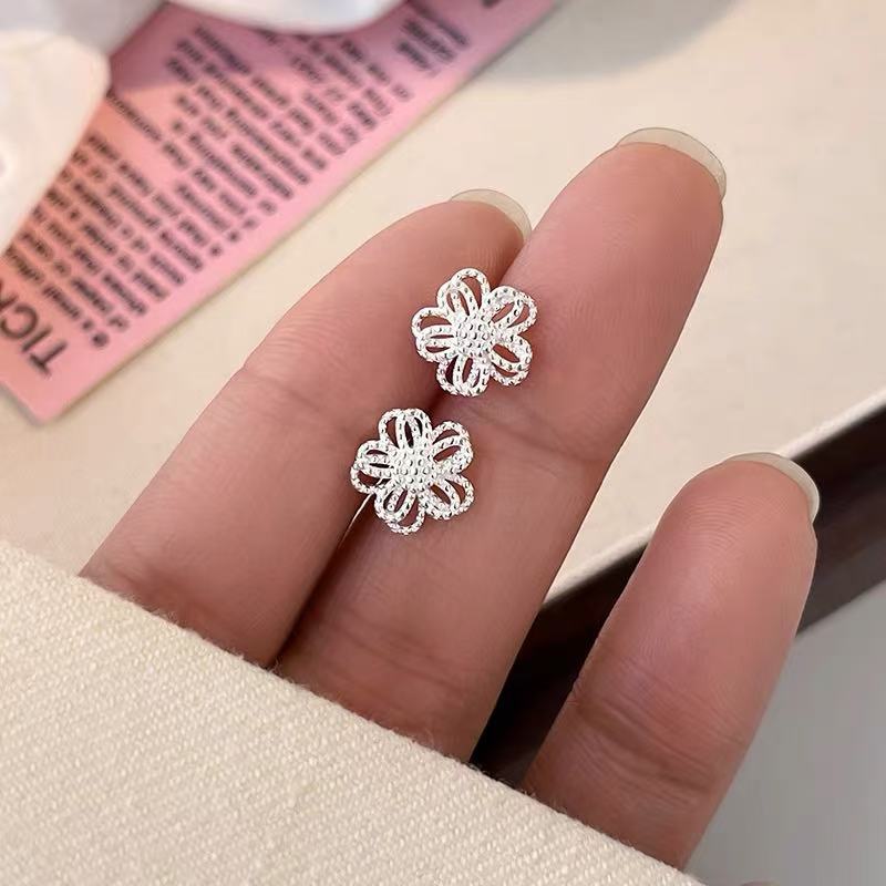 925 Silver Needle Hollow Line Flower Stud Earrings For Women Classic Jewelry Light Plant Accessories