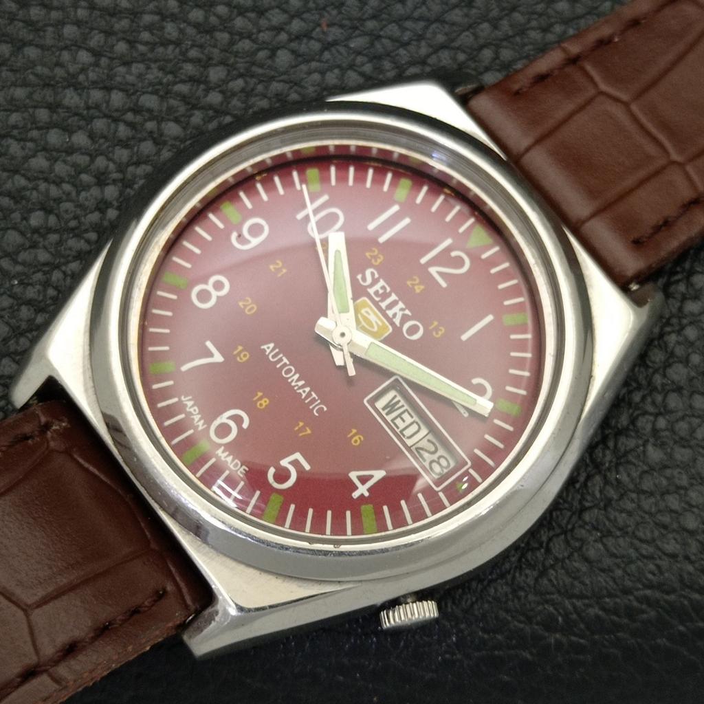 Seiko 5 AUTOMATIC JAPAN MENS 7009A VINTAGE MAROON COLOR DIAL WATCH A701277-5