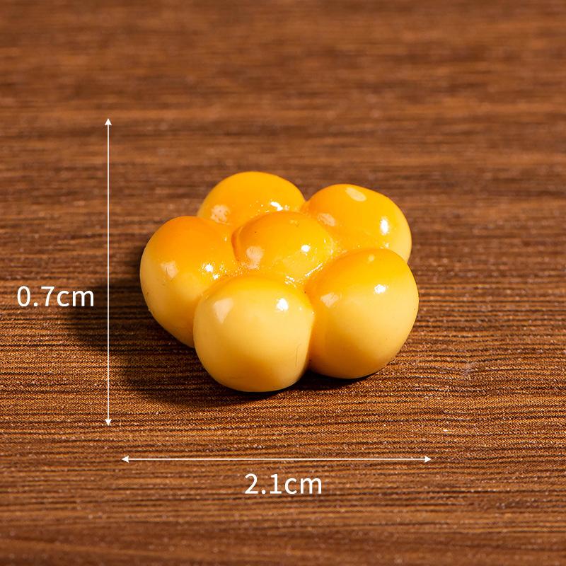 1pcs Kitchen Food Toy Simulation Kitchenware Play DIY Resin Emulated Chocolate Cake Bread Biscuit Tableware Decor Child Kid Toy