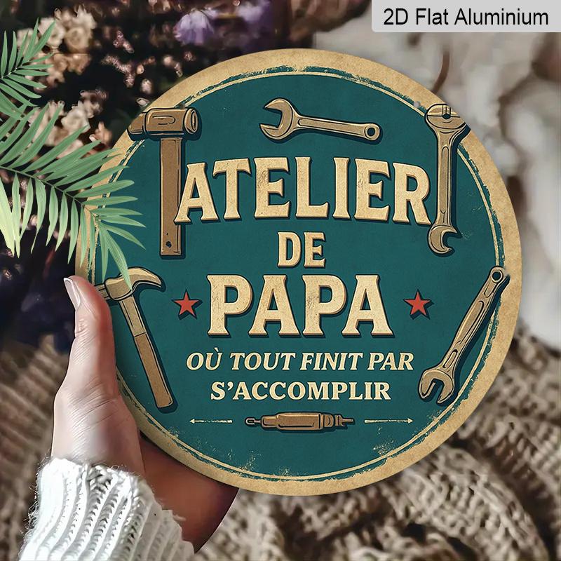2D Flat - A 2D Flat, Round French Aluminum Sign Featuring a Vintage Plaque about 'Dad'S Workshop', Suitable for Decorating Garages, Studios, Home