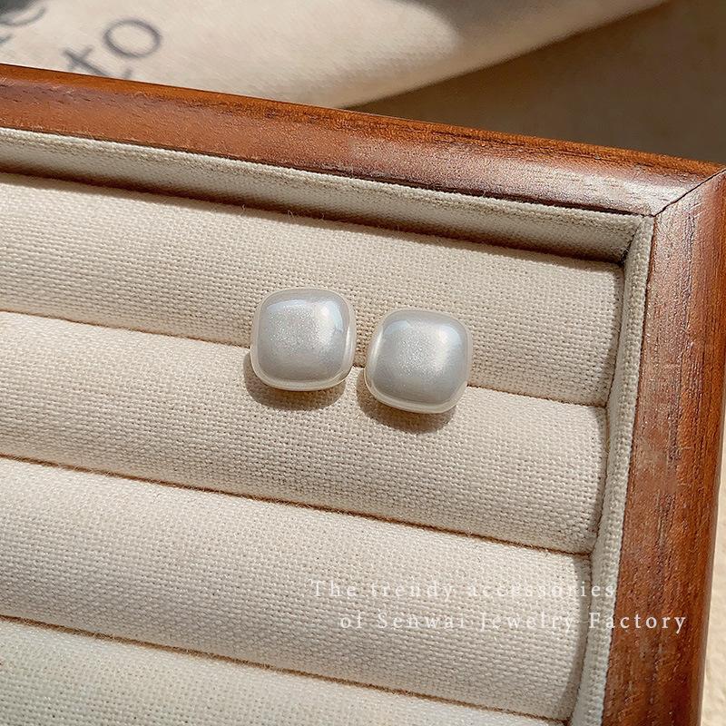 ins style square pearl stud earrings women's simple niche temperament high-end earrings exquisite versatile explosive ear jewelry