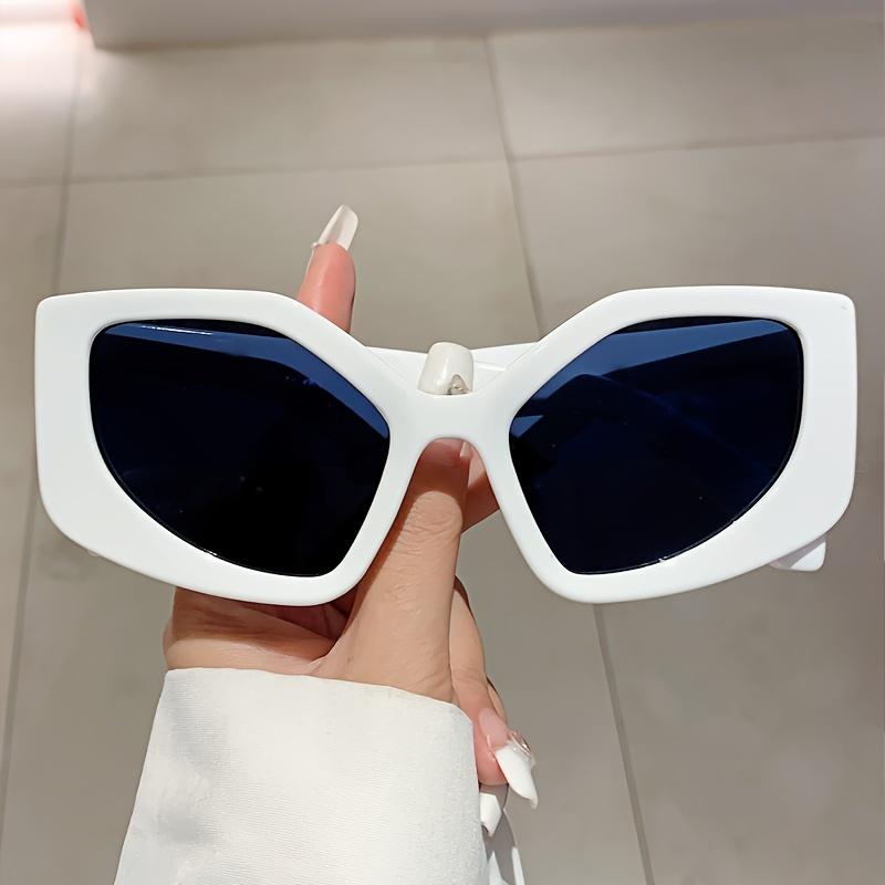 Women S Trendy Polygonal Fashion Sunglasses With Black Plastic Frames & Graduated Lenses - Stylish Uv400 Protection Sunglasses