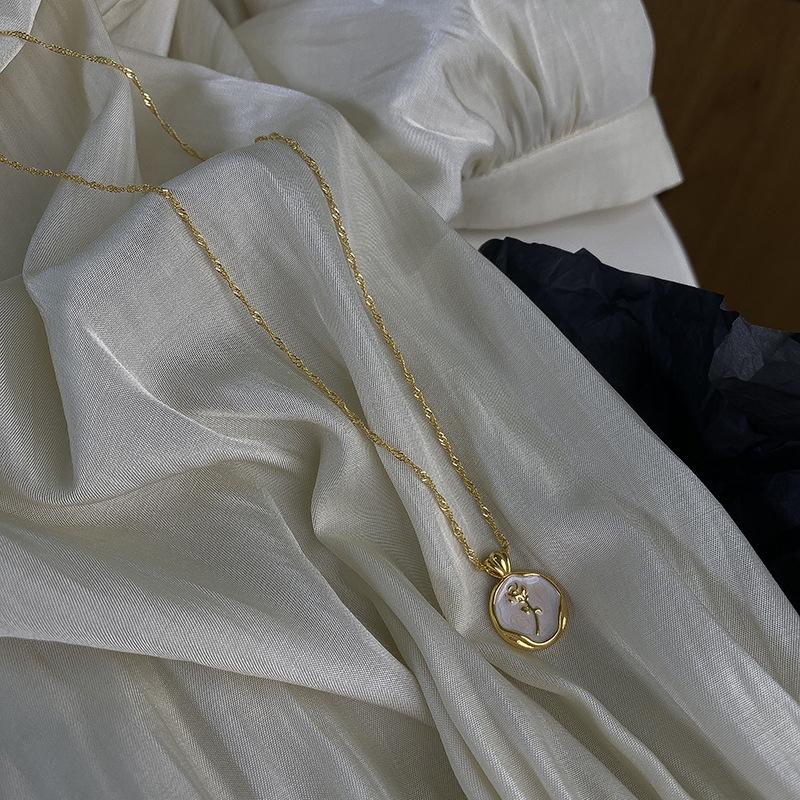 High Sense Korean Style Rose Flower Pendant Necklace Light Luxury Clavicle Chain For Women Jewelry Wedding Banquet Party Gift