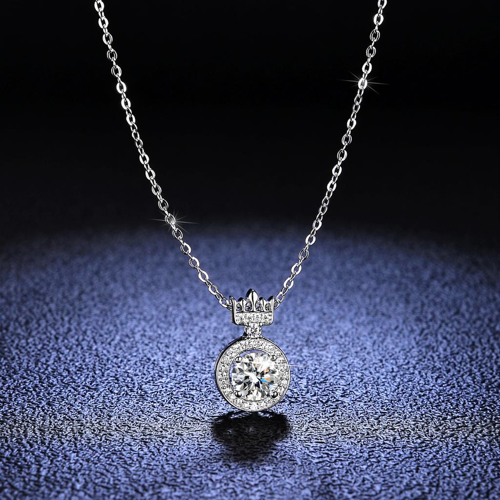 Luxury Solid Platinum PT950 1 Karat Moissanite Diamond Pendant Necklace Women S Crown Pendant Clavicle Chain