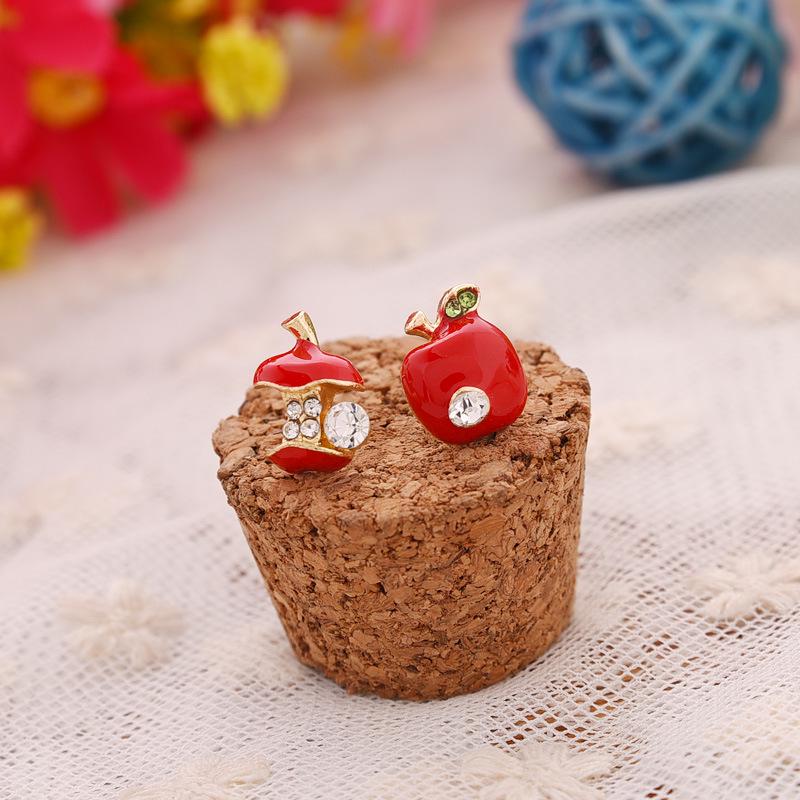 Asymmetrische bunte Apfel-Ohrstecker - Kreatives Tropföl-Design für Frauen