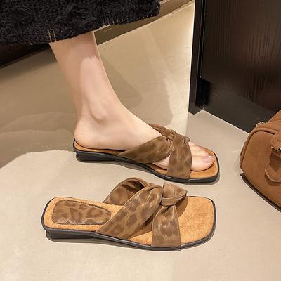 French Niche Design Baotou Muller Slippers Women's Wear Summer New Cross Strap Internet Celebrity Sandals Fashion