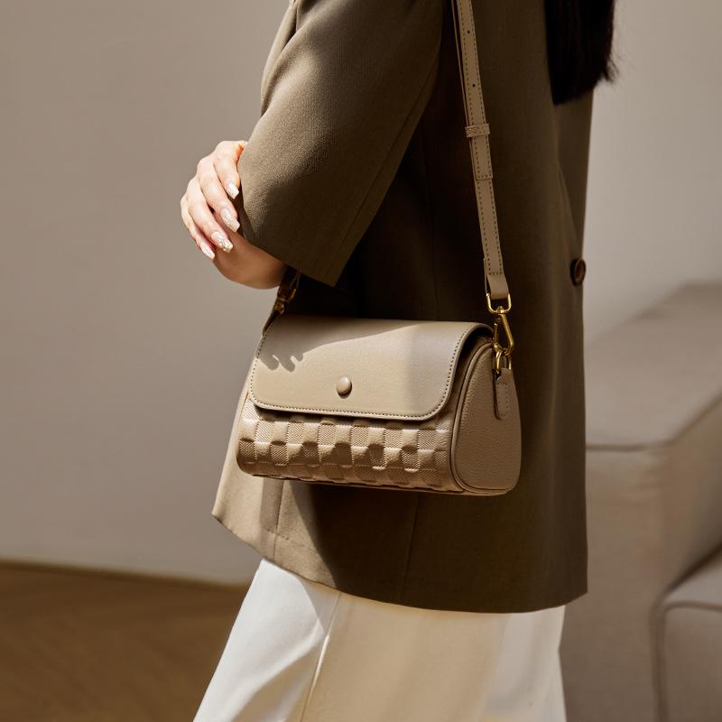 Mrs. Qiao Bag Women's 2025 New Autumn Winter Crossbody Bag Women's Bag High-end Feel Shoulder Bag Women's Genuine Leather Cylinder Bag
