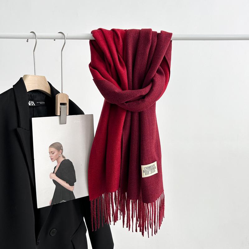 Kaschmir-Handgefühl Herbst und Winter Einfarbiger Schal Damen Dicke Quaste Einfacher und vielseitiger weicher und warmer Kaschmir-Imitat-Schal