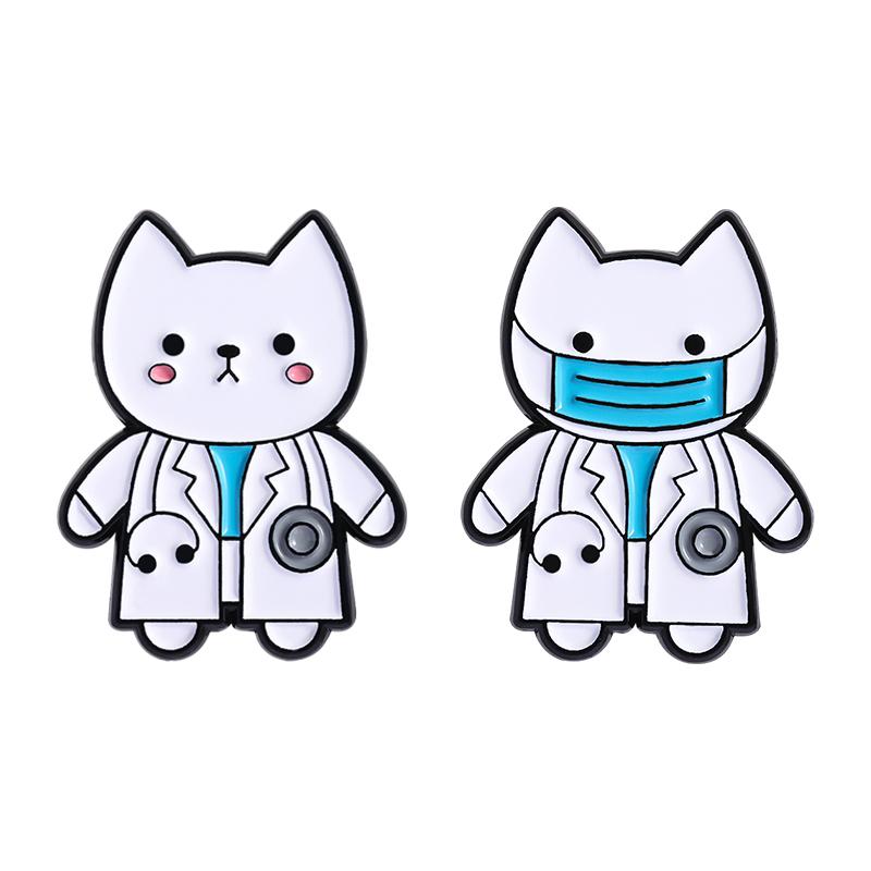 Spille smaltate Gatti Carini Dottore Gattino Cartone Animato Che Indossa Camice da Medico e Stetoscopio Spilla Dottore Animali Distintivo da Reverto Gioielli Regali