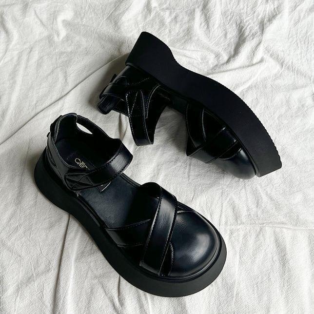 

толстоподошвенные сандалии-гладиаторы с закрытым носком, женские осенние новые толстоподошвенные полые мягкие подошвы, нескользящие удобные туфли-клетка из свиной кожи 40 чёрный