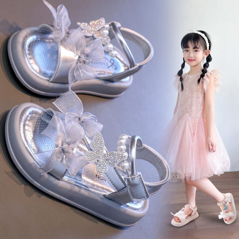 Girls' Summer Sandals, Pearl and Bowknot Princess Shoes for Girls, Children's Versatile Soft-Soled Beach Sandals.