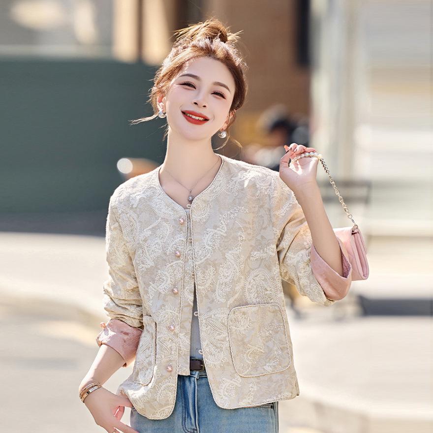 Light coat women's spring and autumn new unique super good-looking temperament thin short top